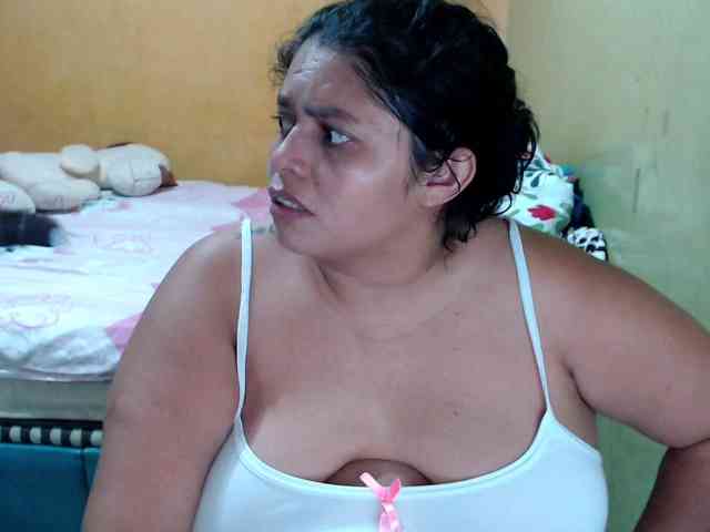 mia-naughty webcam