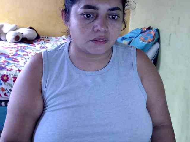 mia-naughty webcam