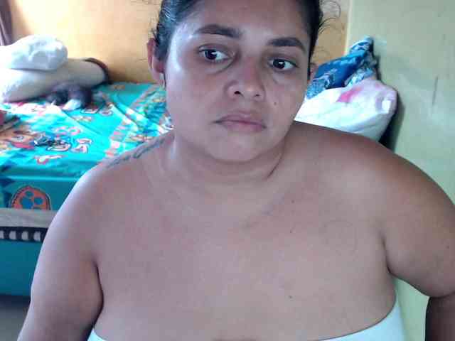 mia-naughty webcam