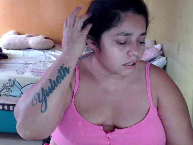 mia-naughty webcam