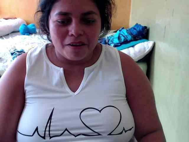 mia-naughty webcam