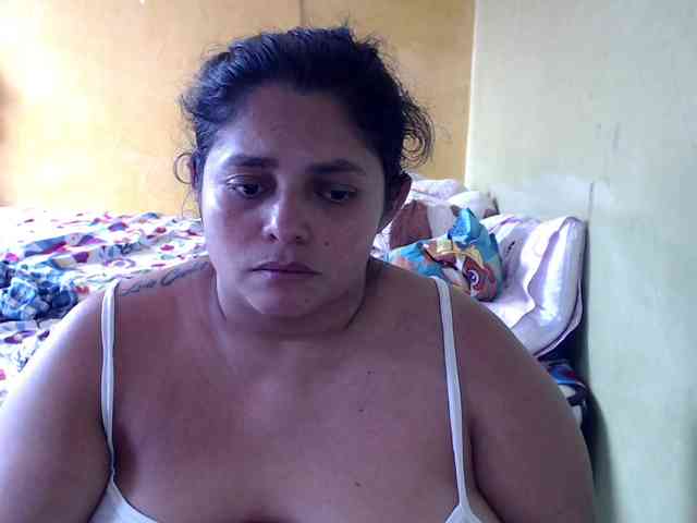 mia-naughty webcam