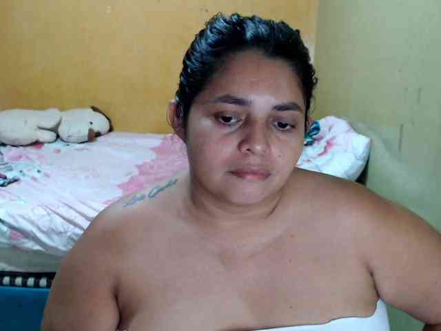 mia-naughty webcam