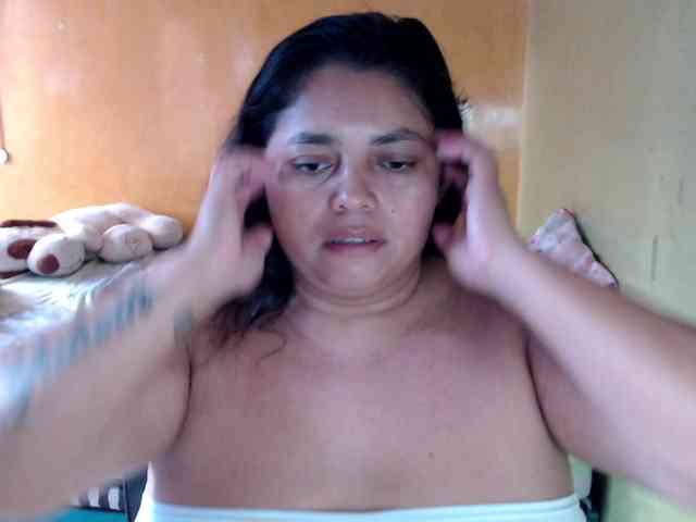 mia-naughty webcam