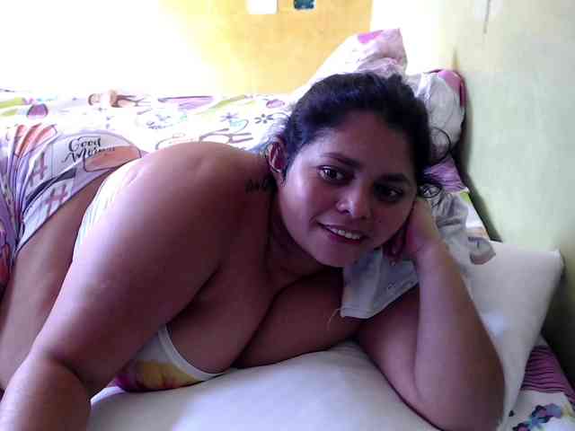mia-naughty webcam