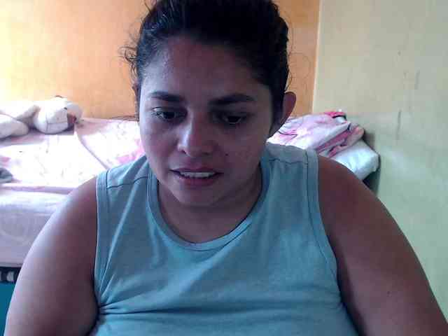mia-naughty webcam