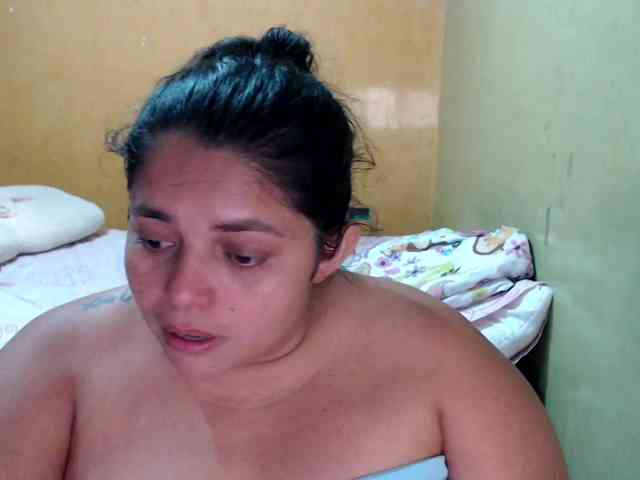 mia-naughty webcam