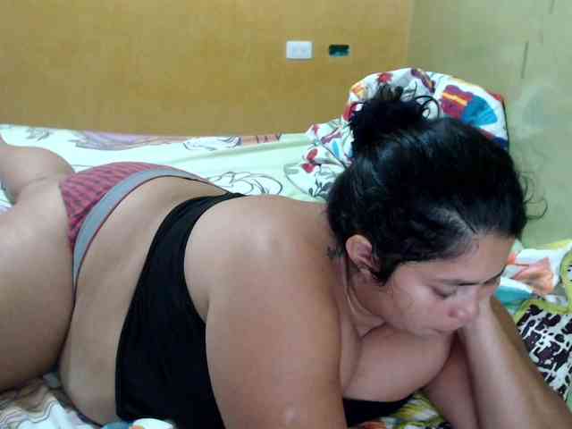 mia-naughty webcam
