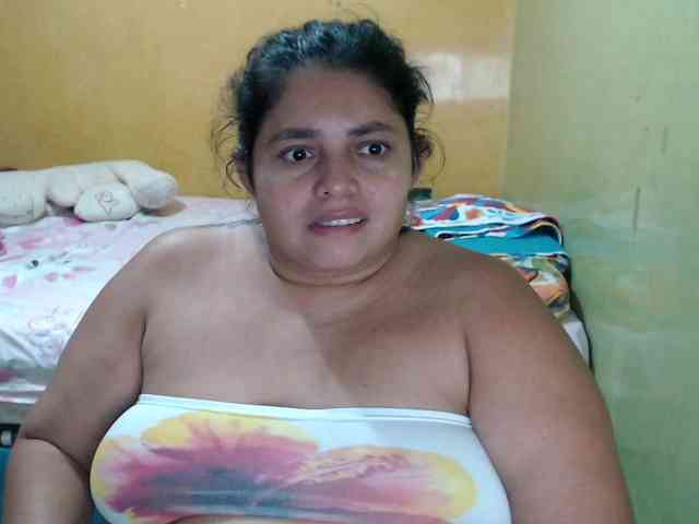 mia-naughty webcam
