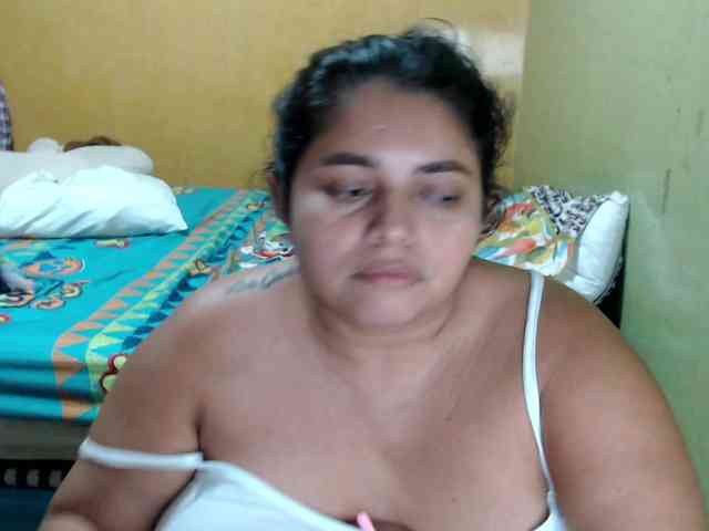 mia-naughty webcam