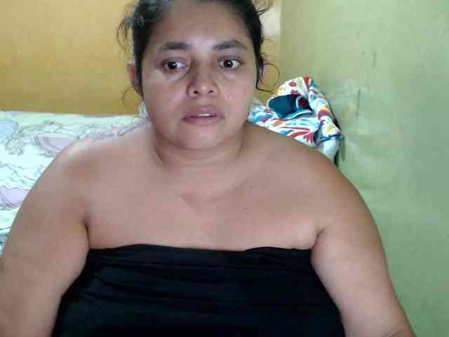mia-naughty webcam