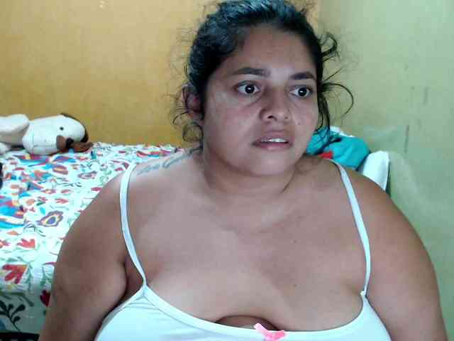 mia-naughty webcam