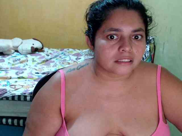 mia-naughty webcam
