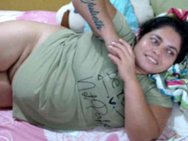 mia-naughty webcam