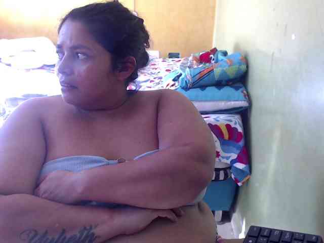 mia-naughty webcam
