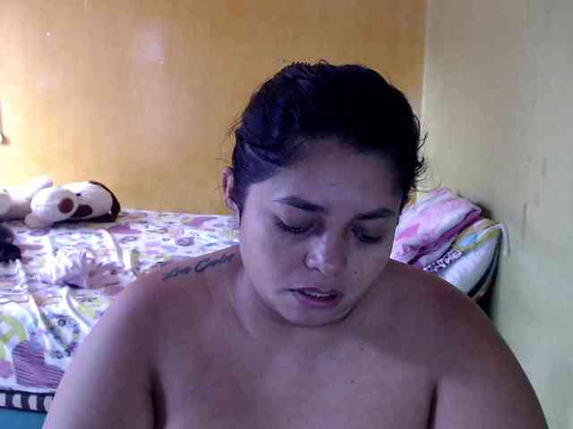 mia-naughty webcam