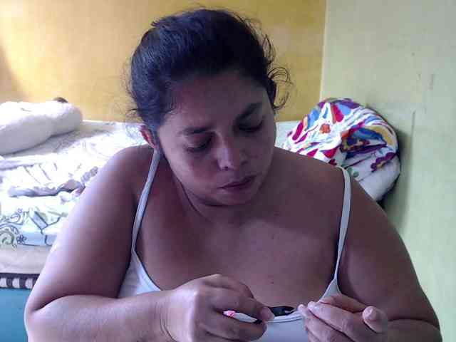 mia-naughty webcam