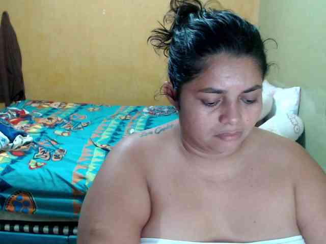 mia-naughty webcam