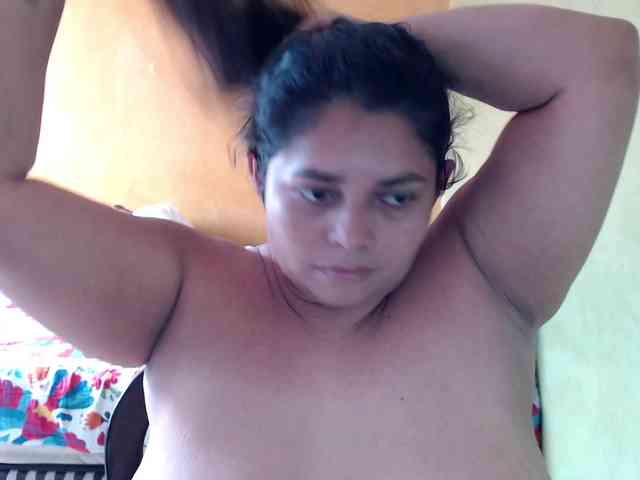 mia-naughty webcam