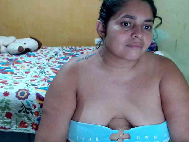 mia-naughty webcam