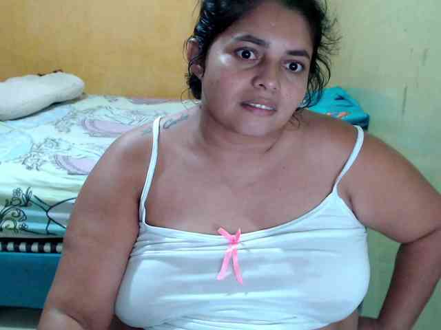 mia-naughty webcam