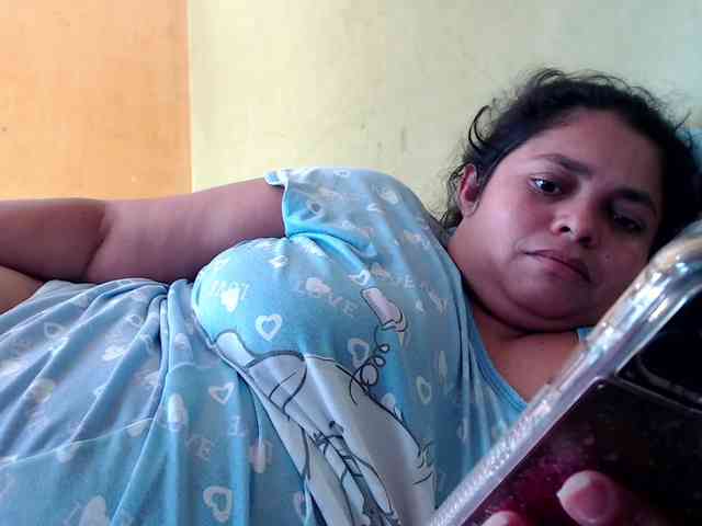 mia-naughty webcam