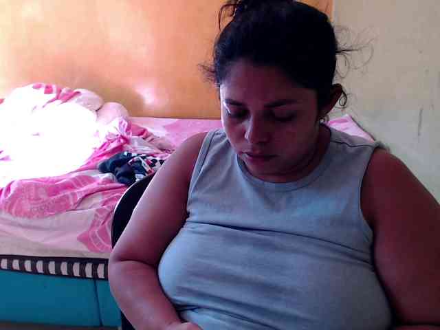 mia-naughty webcam