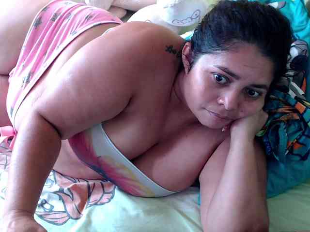 mia-naughty webcam
