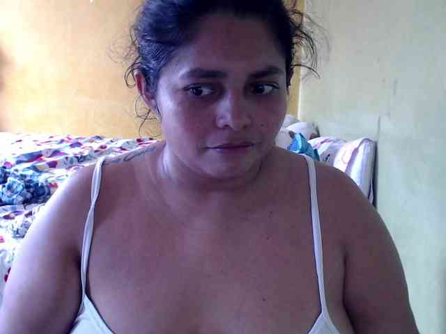 mia-naughty webcam