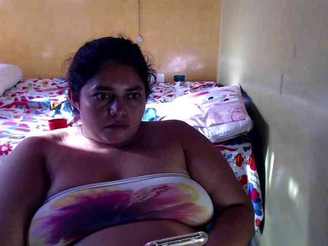 mia-naughty webcam