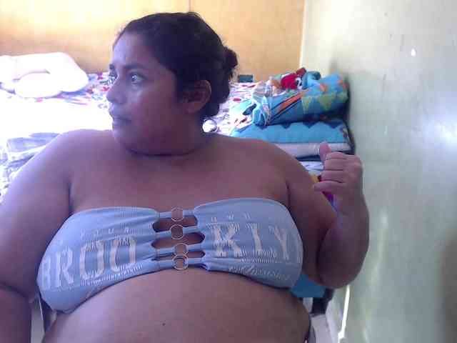 mia-naughty webcam