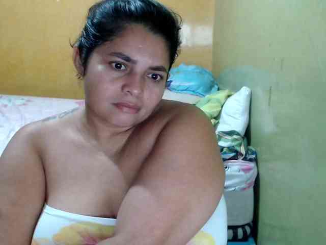 mia-naughty webcam
