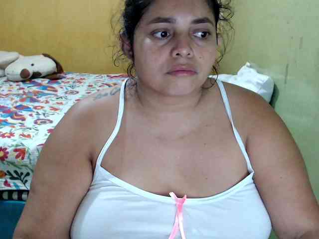 mia-naughty webcam
