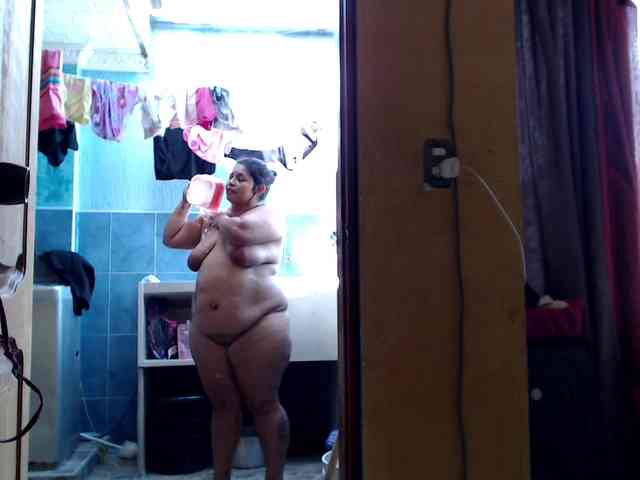 mia-naughty webcam