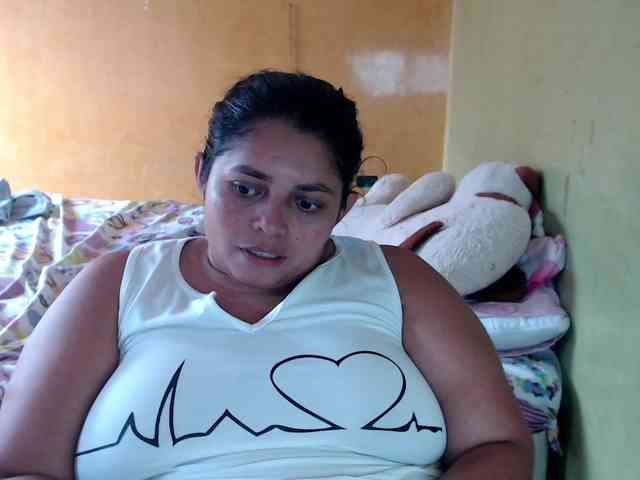 mia-naughty webcam