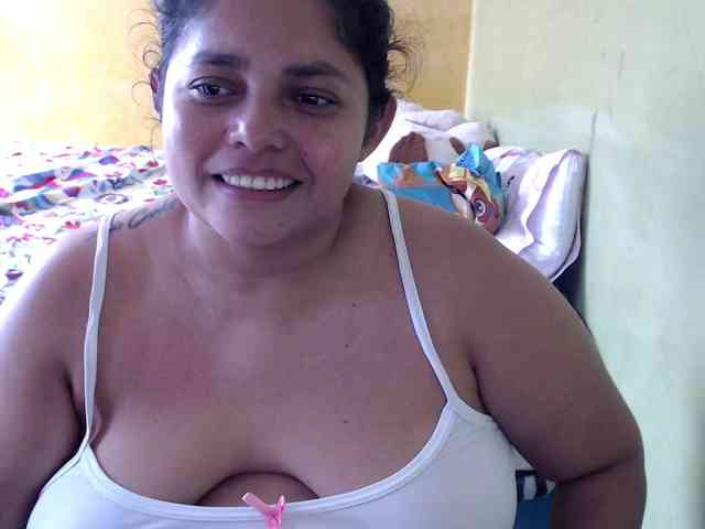 mia-naughty webcam