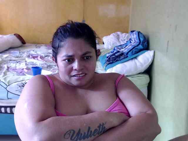 mia-naughty webcam