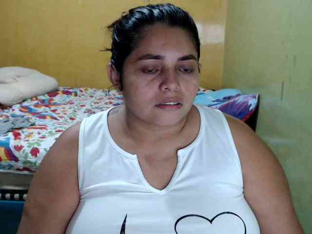 mia-naughty webcam