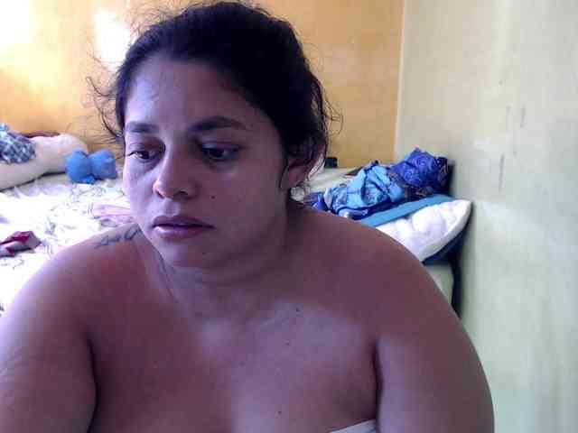 mia-naughty webcam