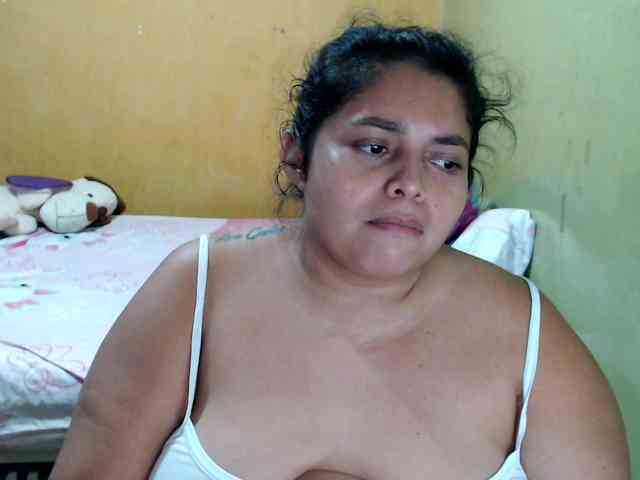 mia-naughty webcam