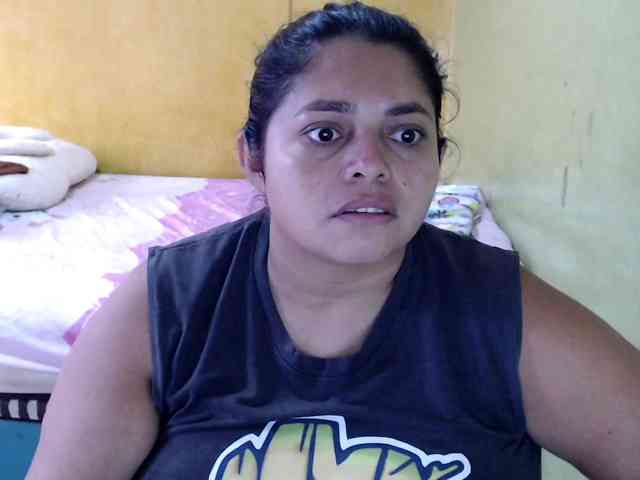 mia-naughty webcam