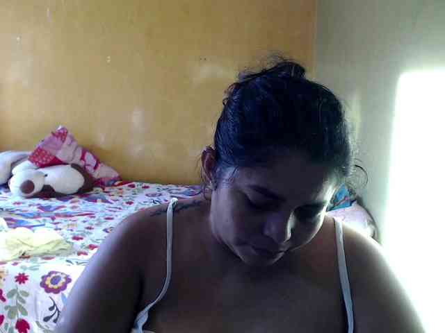 mia-naughty webcam