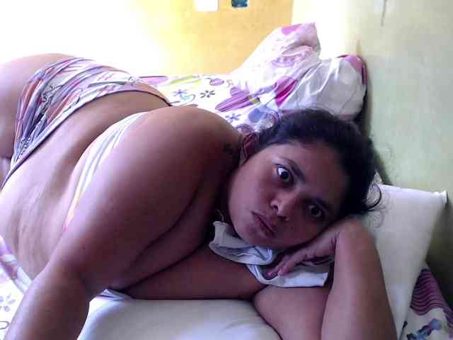 mia-naughty webcam