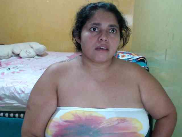 mia-naughty webcam