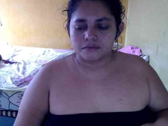 mia-naughty webcam