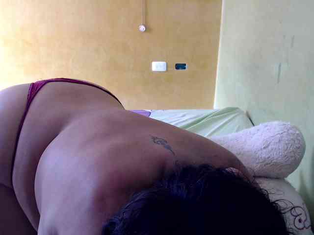 mia-naughty webcam