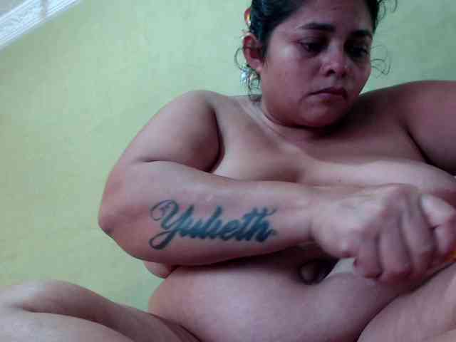 mia-naughty webcam