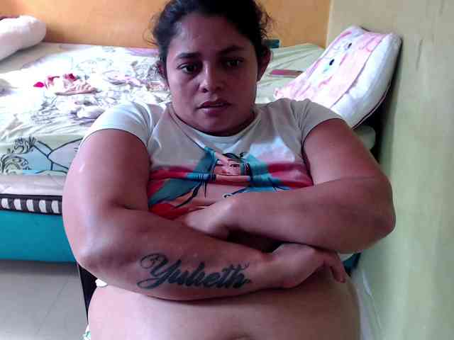 mia-naughty webcam