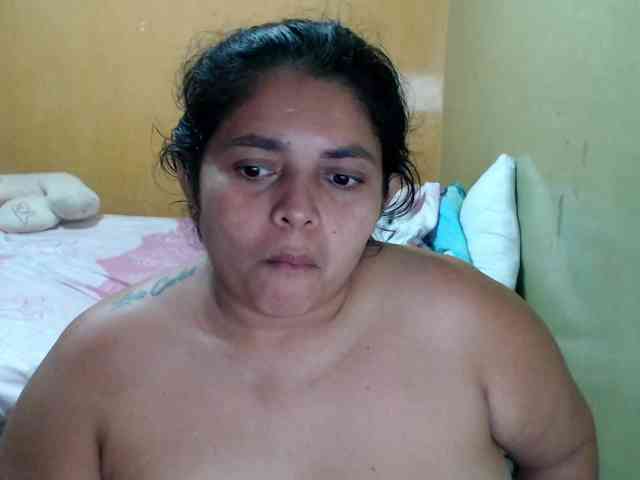 mia-naughty webcam