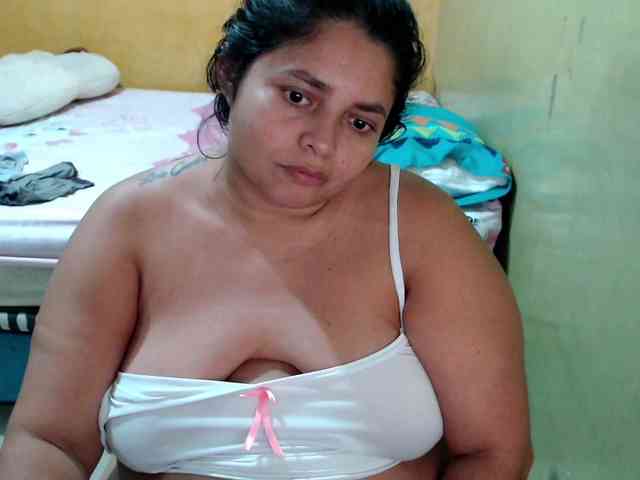 mia-naughty webcam